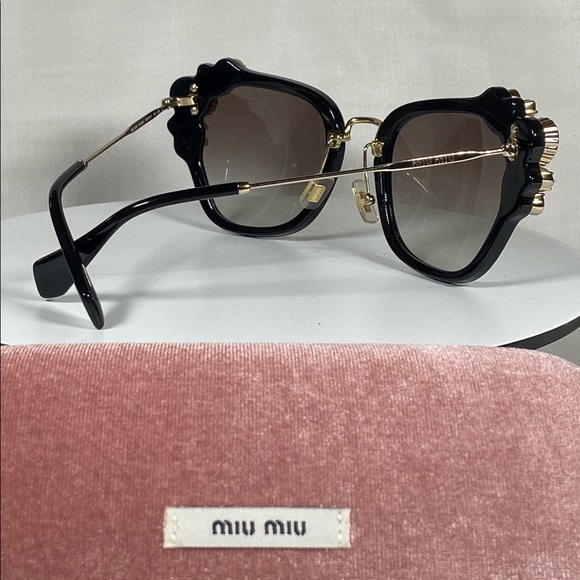 Miu Miu Sunglasses - Picture 4 of 5